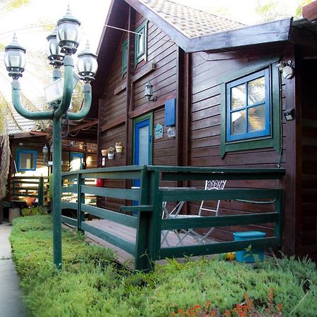 Family Cabin Menahemya Exterior photo