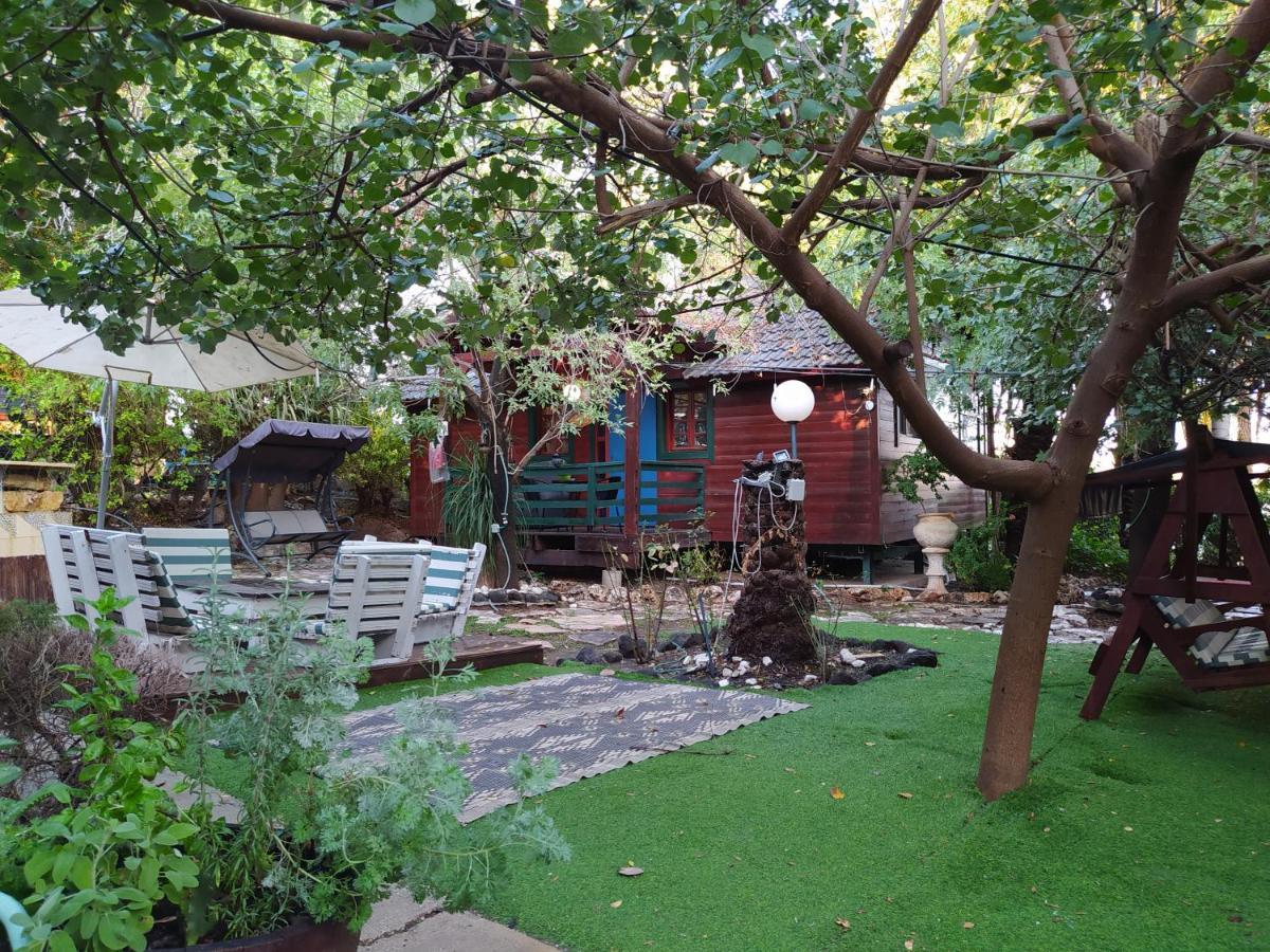 Family Cabin Menahemya Exterior photo